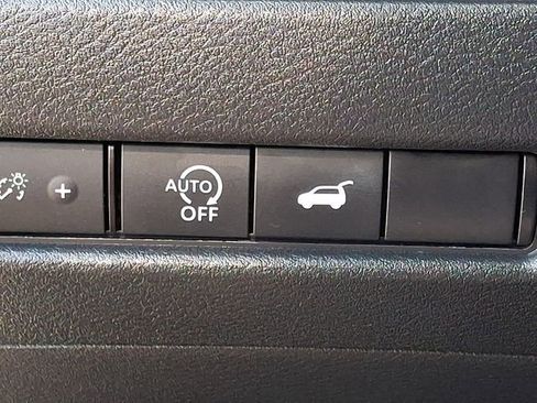 Used 2026 Nissan Rogue SV FWD image 27