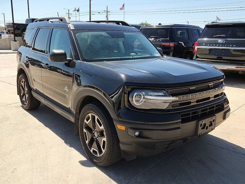 Used 2023 Ford Bronco Sport Outer Banks w/ Tech Package AWD/4WD image 4