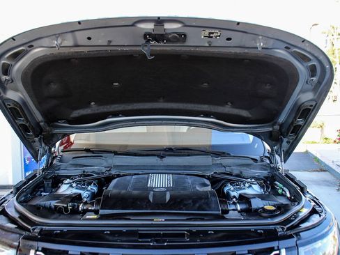 Used 2019 Land Rover Range Rover HSE image 37