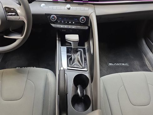 Certified 2024 Hyundai Elantra SEL FWD image 20