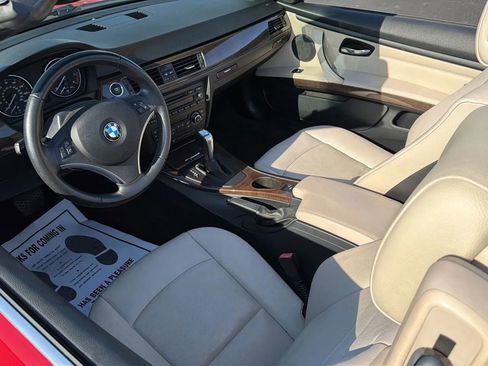 Used 2013 BMW 328i Convertible image 9