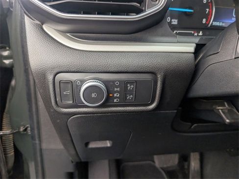 Used 2022 Ford Explorer XLT w/ Equipment Group 202A image 18