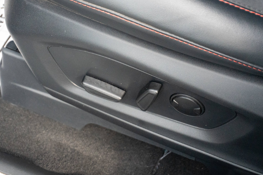 Used 2025 Ford Explorer ST-Line RWD image 19