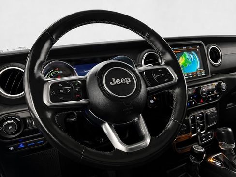Used 2022 Jeep Wrangler Unlimited Sahara w/ Cold Weather Group AWD/4WD image 27