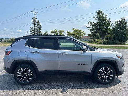 Used 2022 Jeep Compass Limited AWD/4WD image 6