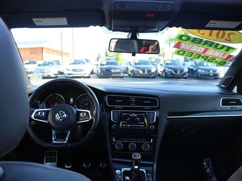 Used 2015 Volkswagen GTI SE FWD image 26