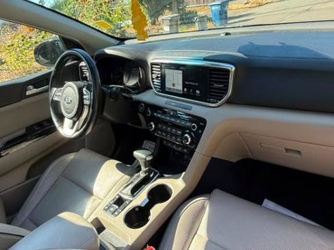 Used 2021 Kia Sportage EX w/ EX Technology Package AWD/4WD image 7