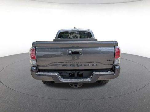 Used 2021 Toyota Tacoma TRD Off-Road w/ Technology Package AWD/4WD image 4