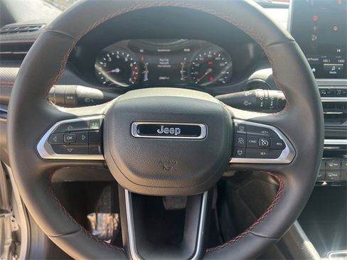 Used 2024 Jeep Compass Trailhawk image 16