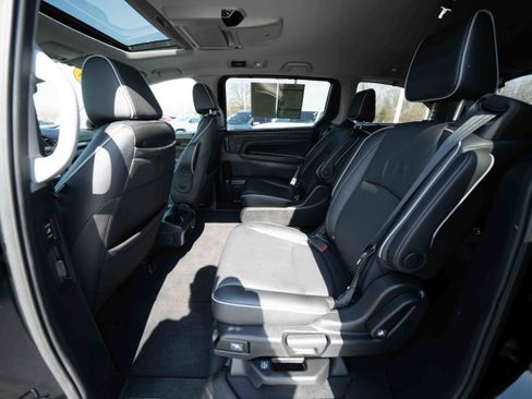 Used 2024 Honda Odyssey Elite image 24