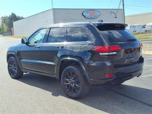 Certified 2021 Jeep Grand Cherokee Laredo X image 6