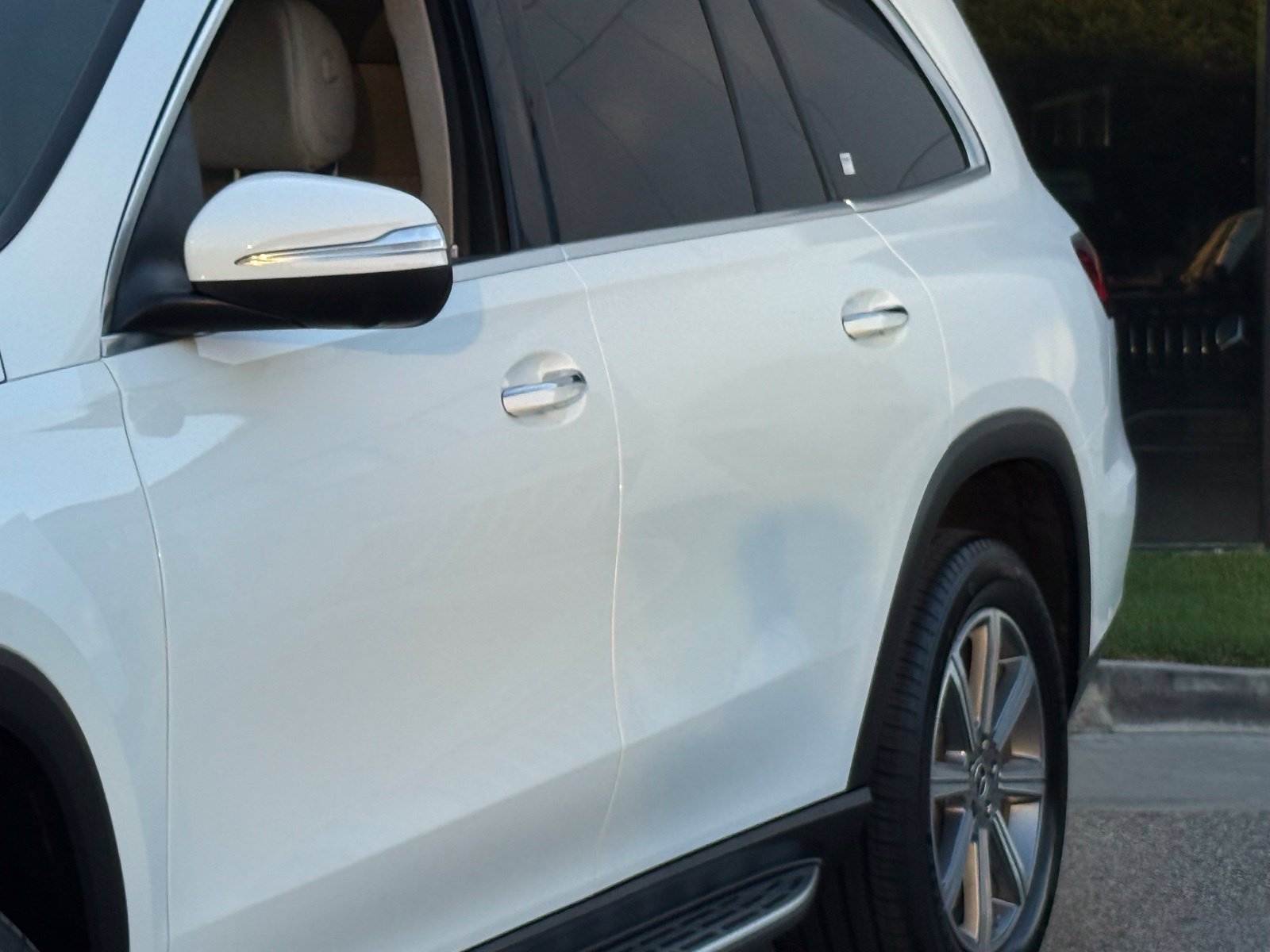 Used 2021 Mercedes-Benz GLS 450 4MATIC image 4