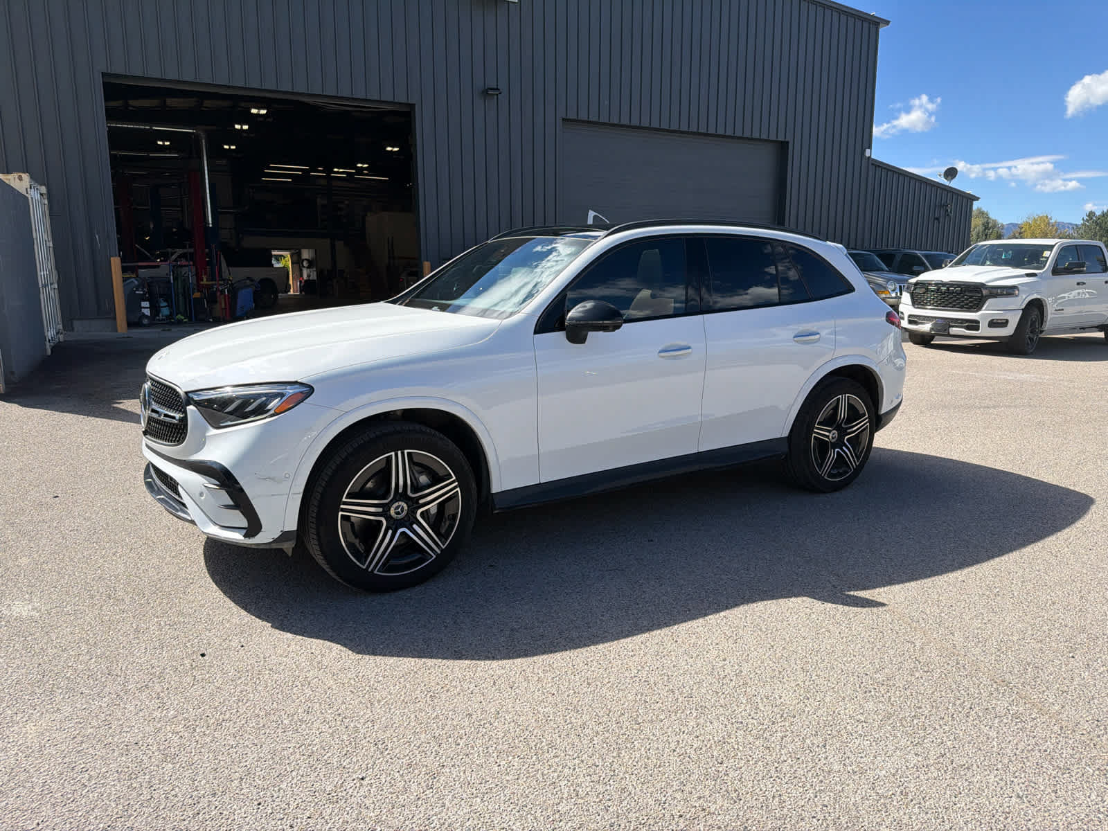 Used 2024 Mercedes-Benz GLC 300 4MATIC w/ AMG Line image 17