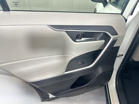 Used 2021 Toyota RAV4 XLE image 26
