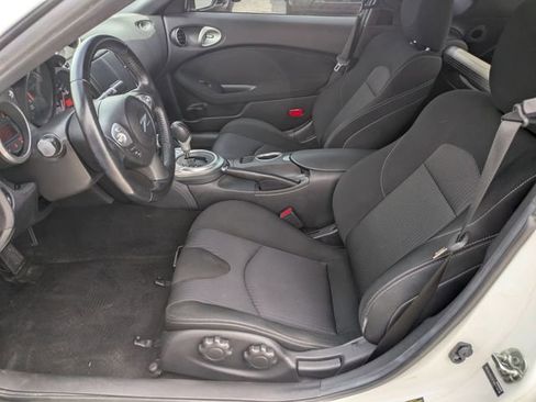 Used 2015 Nissan 370Z Coupe RWD image 13