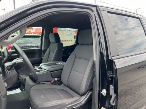 Used 2022 Chevrolet Silverado 1500 Custom Trail Boss w/ LPO, Dark Essentials Package AWD/4WD image 24