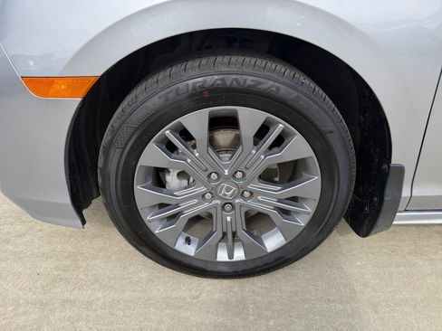Certified 2025 Honda Odyssey Touring image 31
