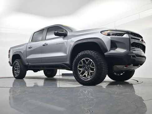 Used 2024 Chevrolet Colorado ZR2 w/ Technology Package AWD/4WD image 60