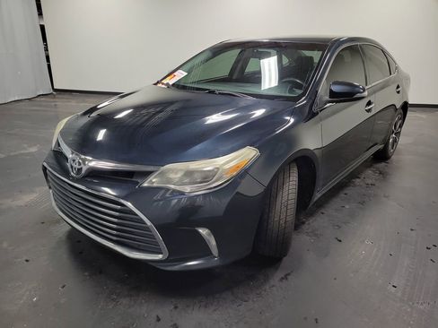 Used 2016 Toyota Avalon XLE image 4