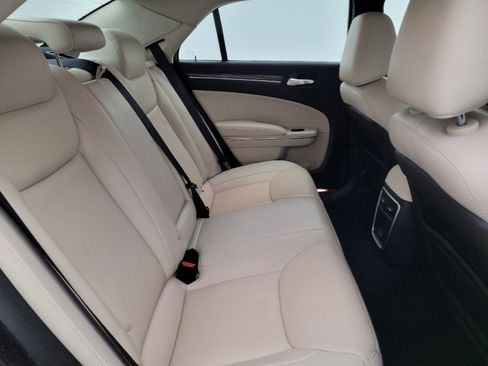 Used 2019 Chrysler 300 Touring L w/ Quick Order Package 22F RWD image 19