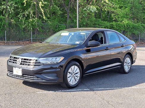 Used 2019 Volkswagen Jetta S w/ Driver Assistance Package FWD image 3