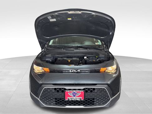 Used 2025 Kia Soul LX w/ LX Technology Package FWD image 11
