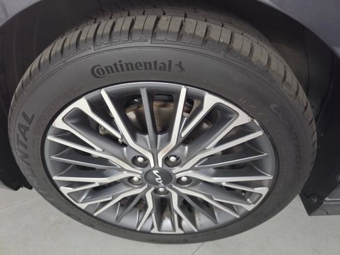 Used 2023 Kia Forte GT-Line w/ GT-Line Premium Package FWD image 9