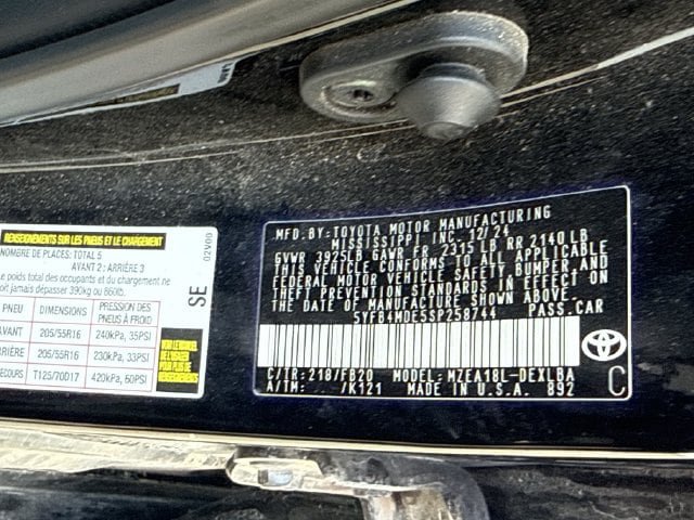 Used 2025 Toyota Corolla LE FWD image 34