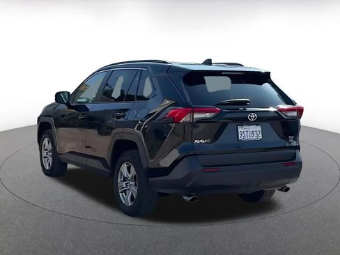 Used 2025 Toyota RAV4 XLE w/ Convenience Package image 10