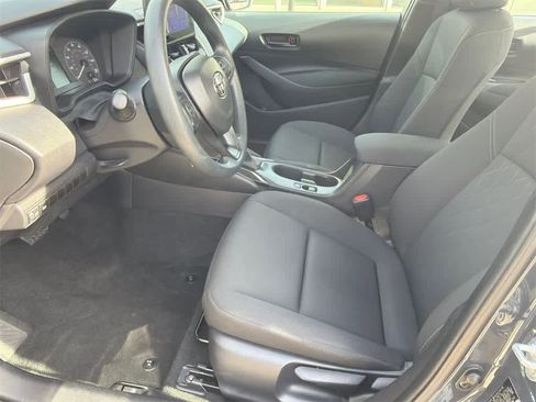 Used 2025 Toyota Corolla LE image 10