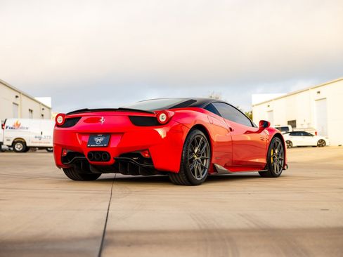 Used 2012 Ferrari 458 Italia Coupe RWD image 11
