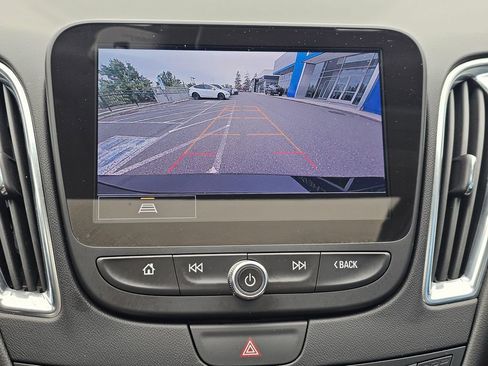 Used 2022 Chevrolet Malibu Premier FWD image 31
