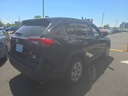 Used 2025 Toyota RAV4 LE AWD/4WD image 4
