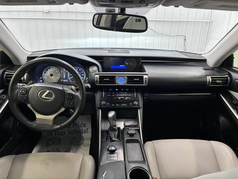Used 2014 Lexus IS 250 RWD image 34