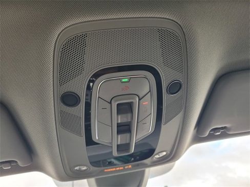 Used 2023 Audi Q5 2.0T Premium w/ Convenience Package image 23