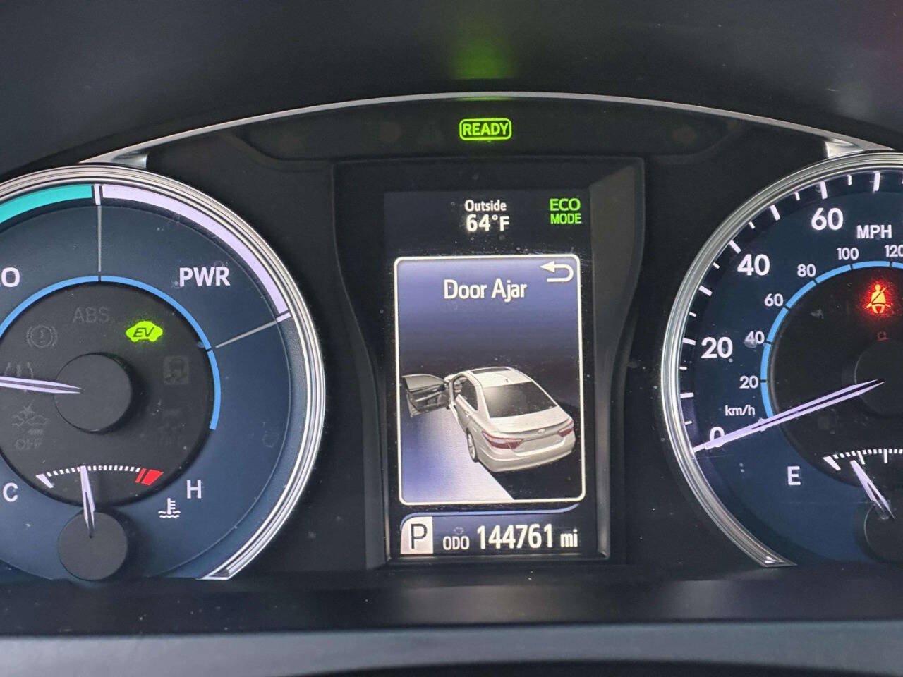 Used 2017 Toyota Camry XLE w/ Moonroof Package FWD image 29