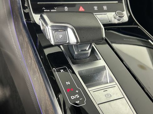Used 2023 Audi A8 L 3.0T AWD/4WD image 26