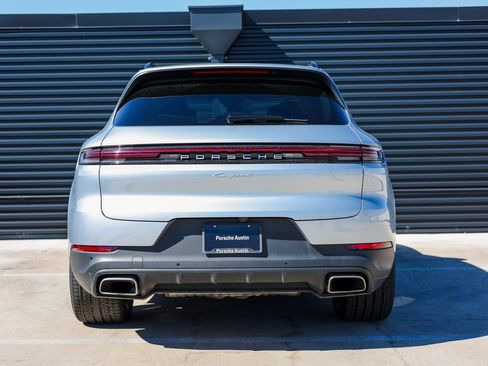 Certified 2025 Porsche Cayenne image 6