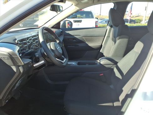 New 2026 Nissan Kicks S image 8