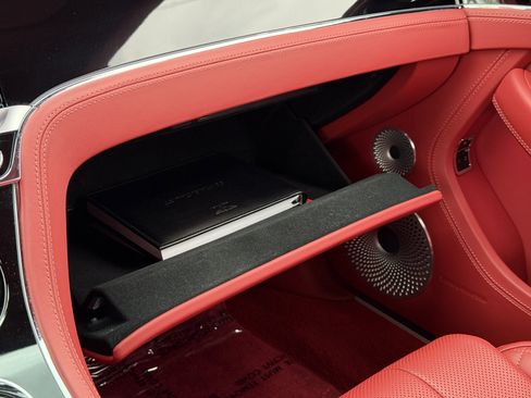 Used 2020 Bentley Continental GT image 25