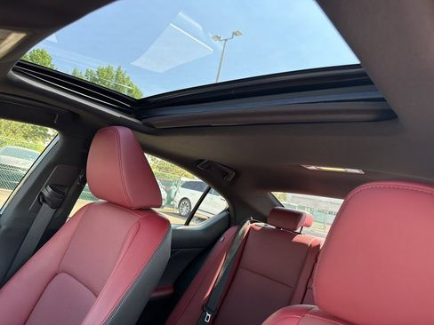 Used 2022 Lexus IS 300 w/ Premium Package RWD image 28