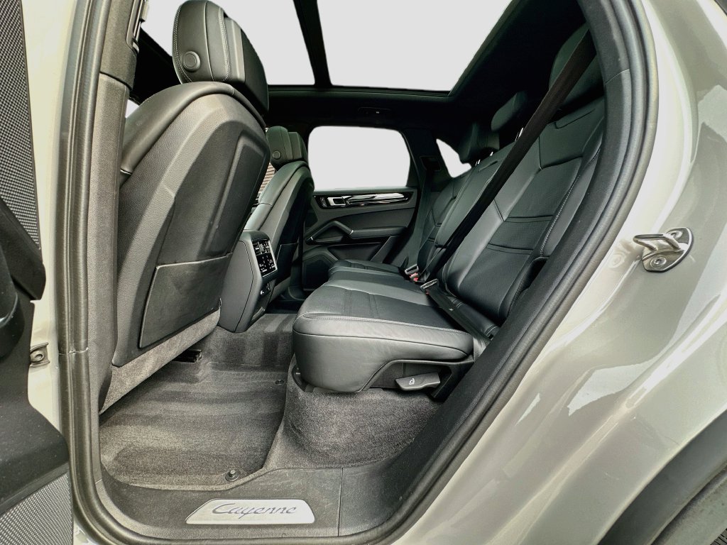 Certified 2023 Porsche Cayenne AWD/4WD image 24