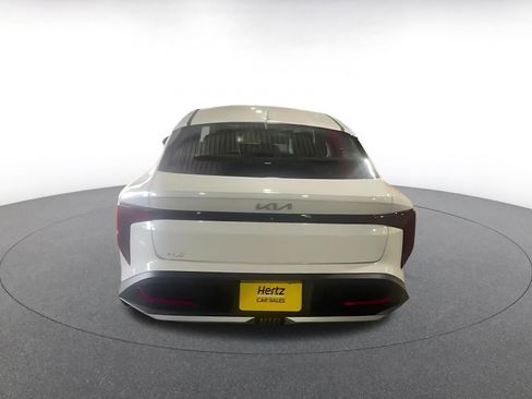Used 2025 Kia K4 LXS image 12