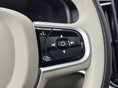 New 2026 Volvo XC90 B6 Ultra w/ Protection Package image 29