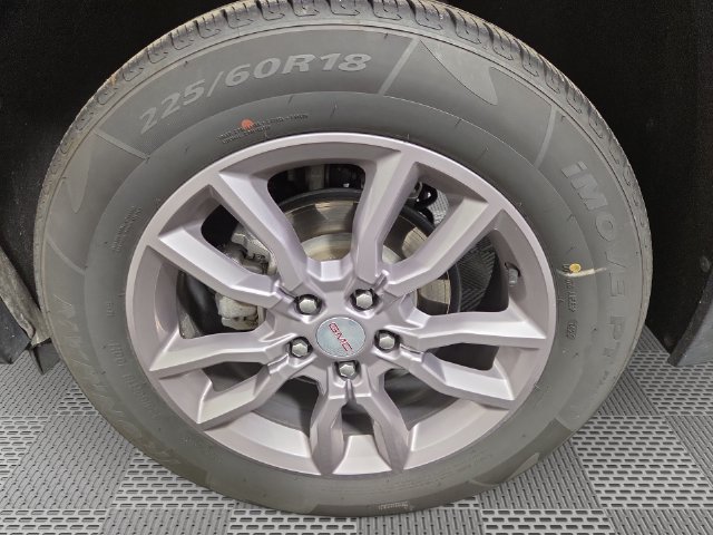 Used 2024 GMC Terrain SLT AWD/4WD image 11