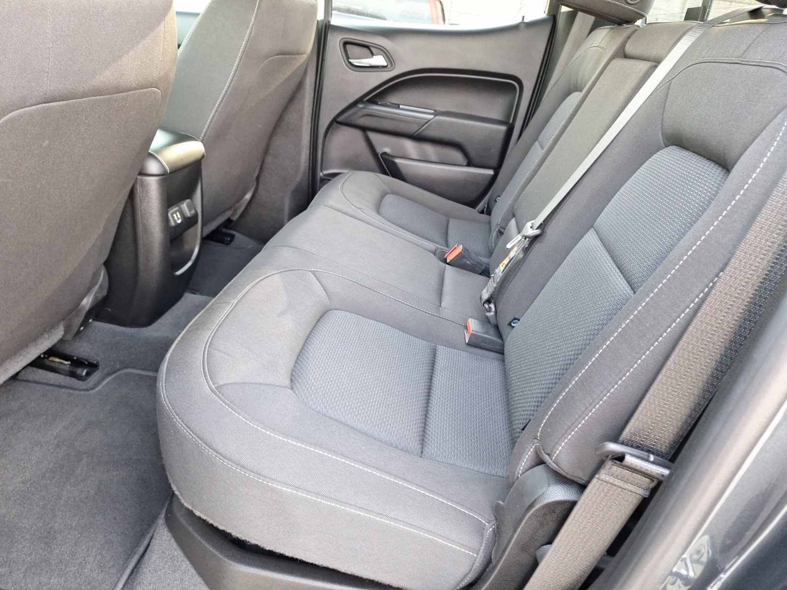 Used 2020 Chevrolet Colorado LT w/ Safety Package RWD image 30
