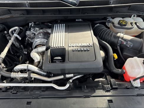 Used 2023 Cadillac Escalade ESV Sport Platinum w/ LPO, ONYX Package image 40