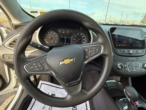Used 2024 Chevrolet Malibu LT image 21