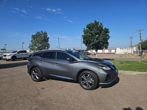 Used 2020 Nissan Murano Platinum w/ Cargo Package AWD/4WD image 2