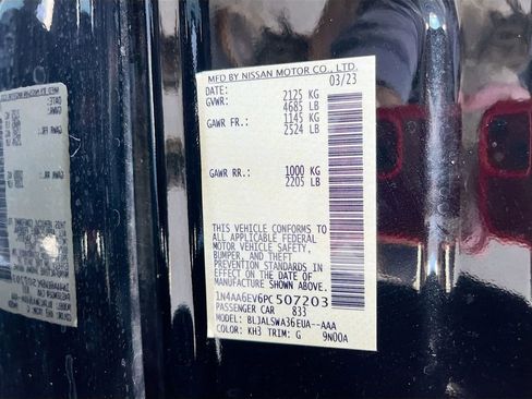 Used 2023 Nissan Maxima SR w/ Sport Mat Group FWD image 31